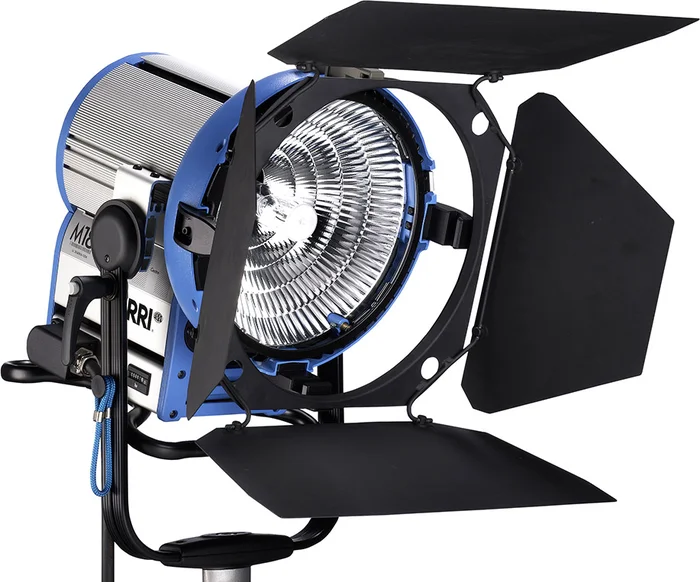 ARRI M18, 1800W/1200W Tageslichtscheinwerfer, MAN, VEAM, blau-silber