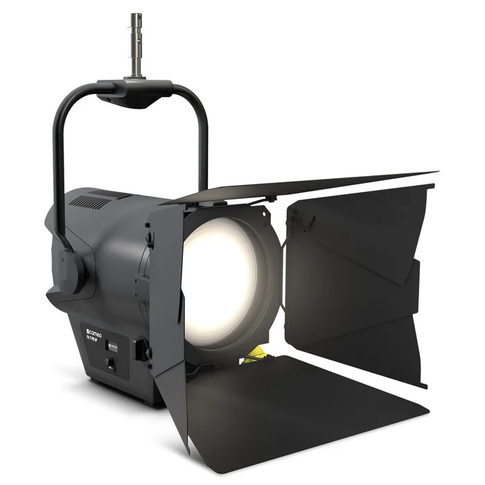 Cameo F4 T PO IP – Stangenbedienbares Outdoor-Fresnel-Spotlight mit Tungsten-LED – IP65 – B-Ware