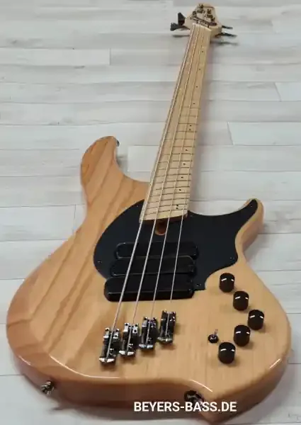 Dingwall Combustion CB3-NA4M 4-String, Natural Highgloss