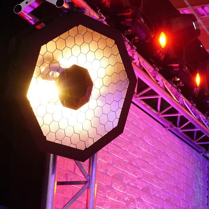 FlashPRO OCTO Helios1 4x30W 4 Sektionen Mk2