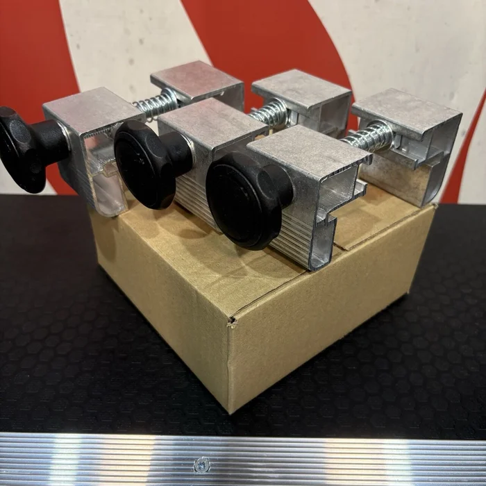 Power Dynamics Stage Deck to Deck Clamp Verbindungsklemme für Podeste (3er Set) B-Ware